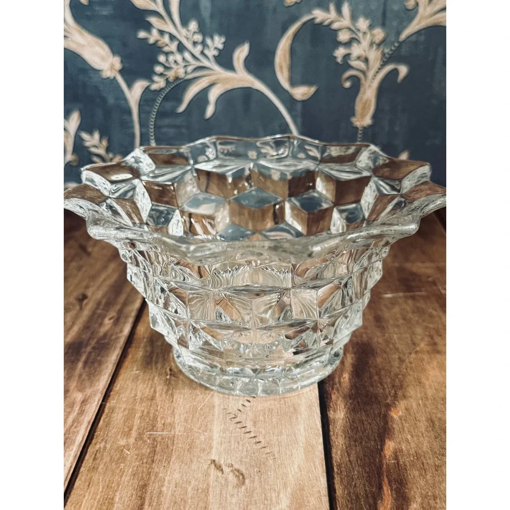 Vintage Clear Pressed Glass Diamond Point Honeycomb Bowl Scalloped Starburst Rim
